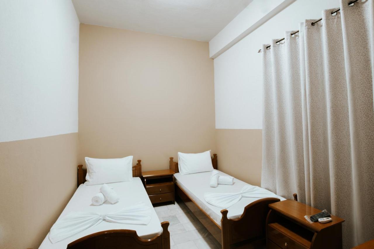 Hotel Lunxheria Gjirokaster Luaran gambar