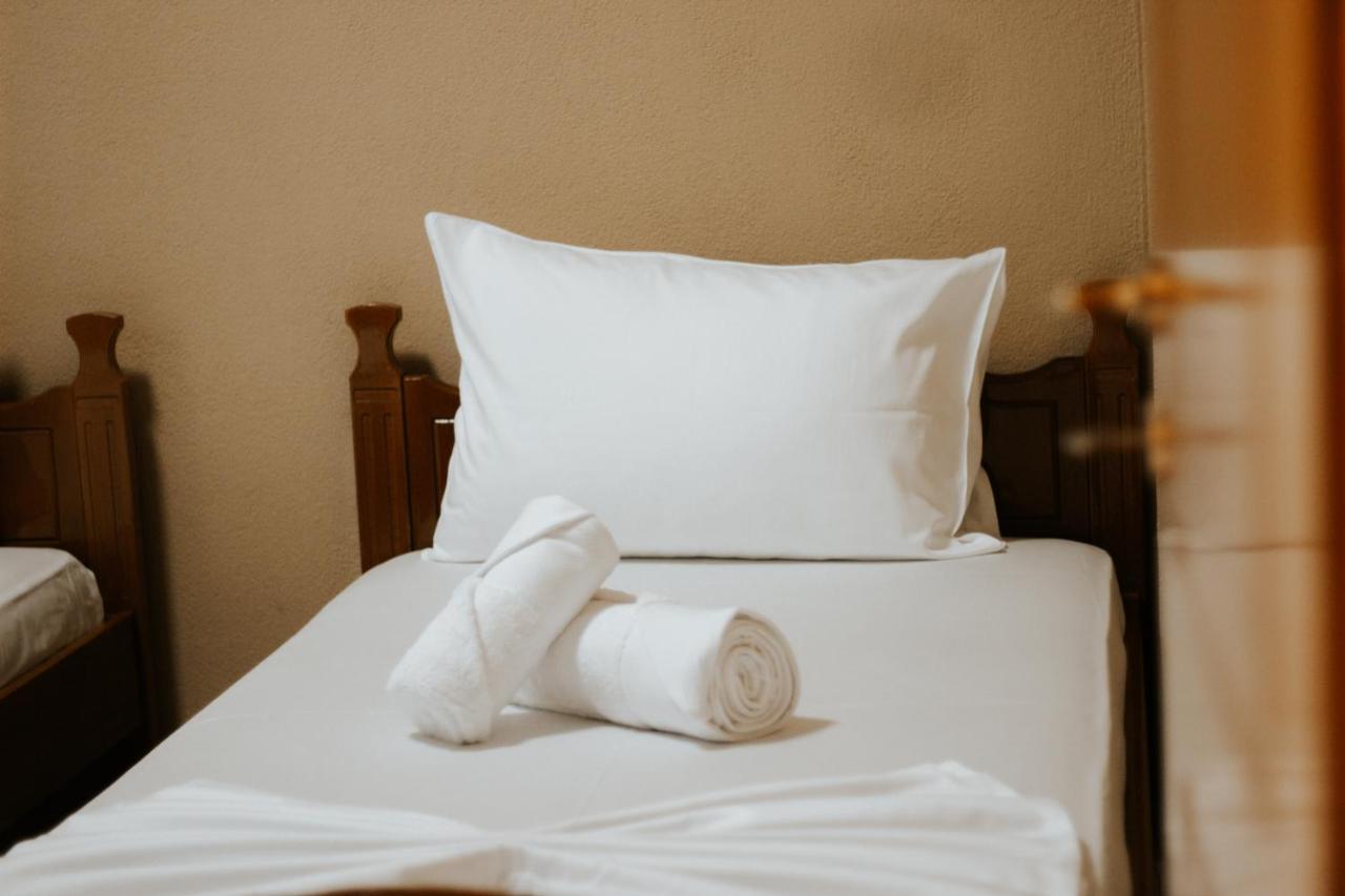Hotel Lunxheria Gjirokaster Luaran gambar