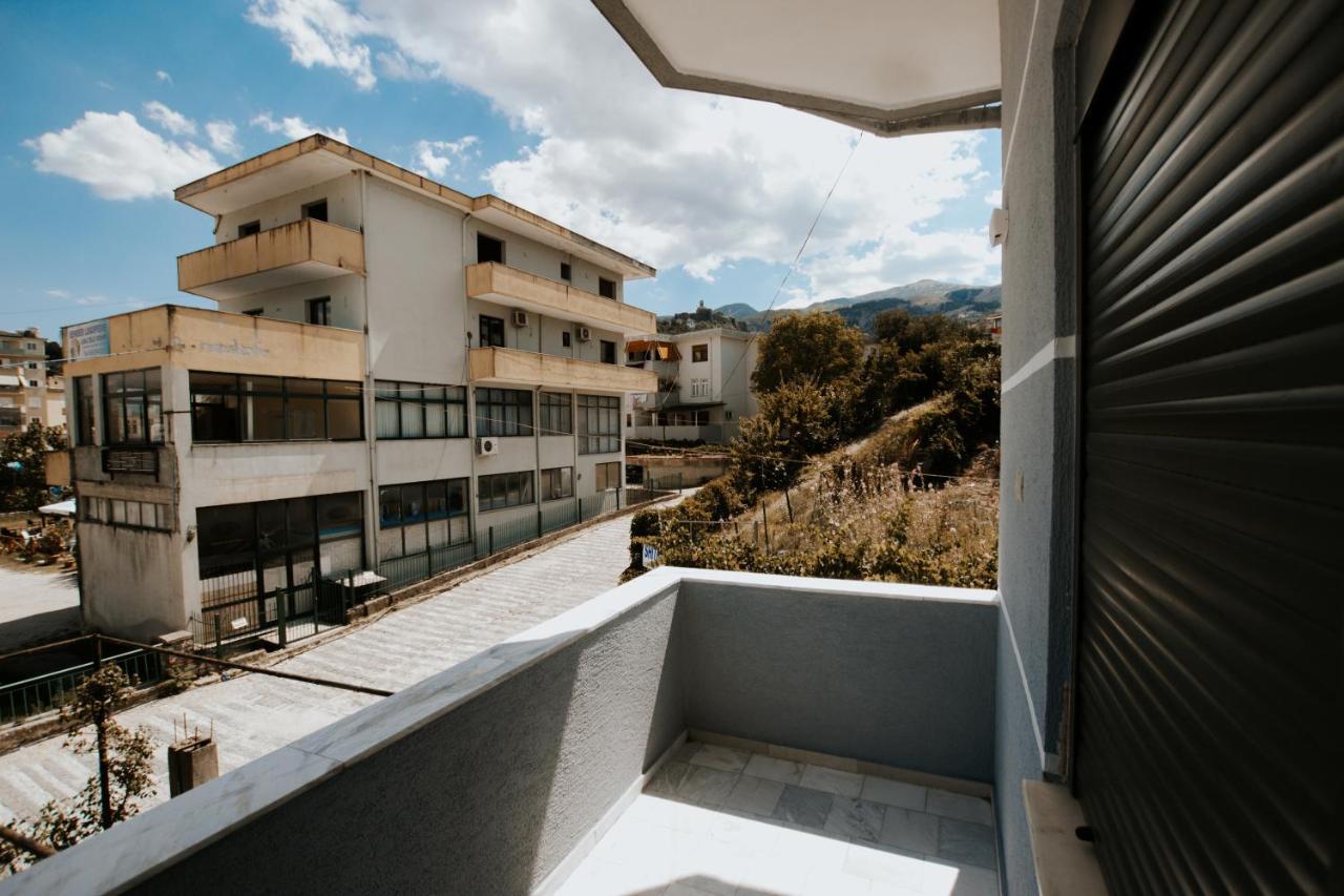 Hotel Lunxheria Gjirokaster Luaran gambar