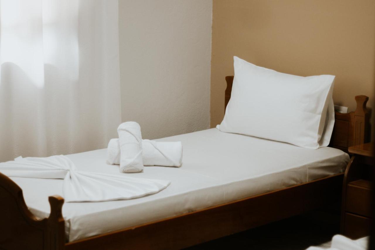 Hotel Lunxheria Gjirokaster Luaran gambar